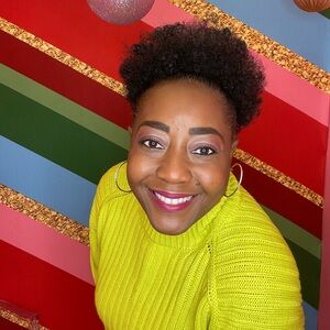 Meet your Posher, Yolanda